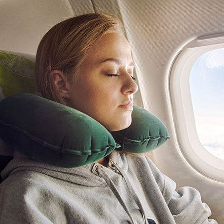 you-wont-believe-how-comfortable-these-travel-pillows-are